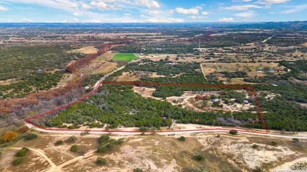 8417 State Highway 16 N, Bandera, TX 78003