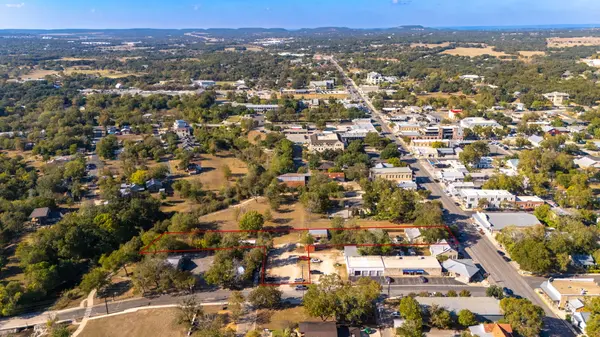 322 S Main St, Boerne, TX 78006-2336