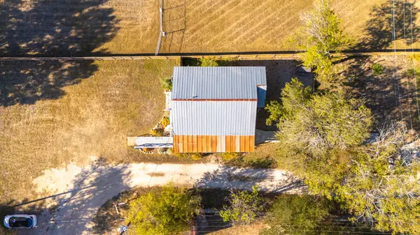 322 S Main St, Boerne, TX 78006-2336