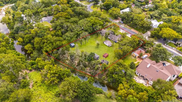 316 W San Antonio Ave, Boerne, TX 78006