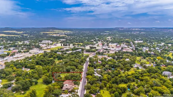 316 W San Antonio Ave, Boerne, TX 78006