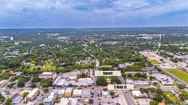 316 W San Antonio Ave, Boerne, TX 78006