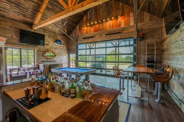 222 El Parisio, Bandera, TX 78003-6082