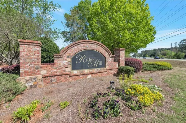 310 Oak Leaf PL, Acworth, GA 30102