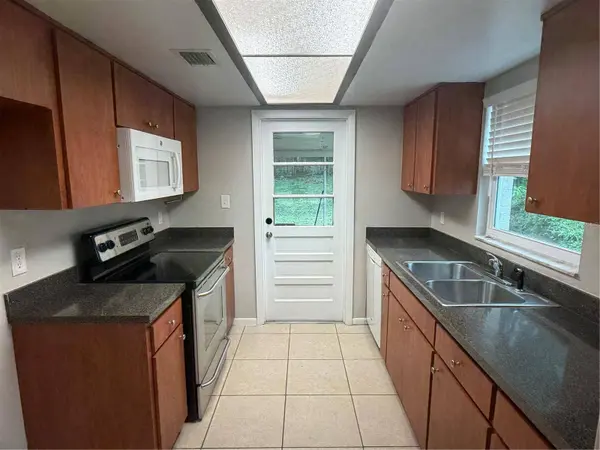 11510 VALENCIA DR #2, Seffner, FL 33584