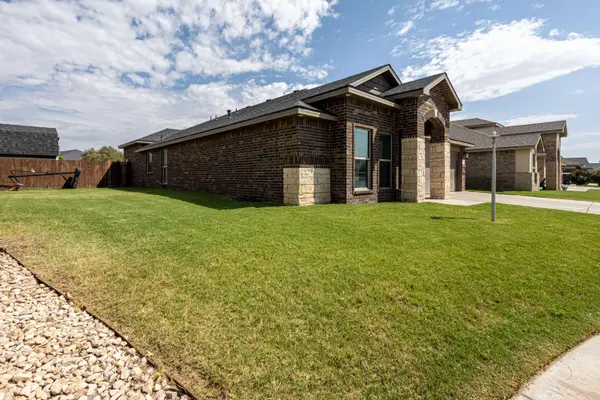 7208 92nd Street, Lubbock, TX 79424