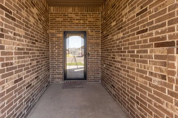 7208 92nd Street, Lubbock, TX 79424