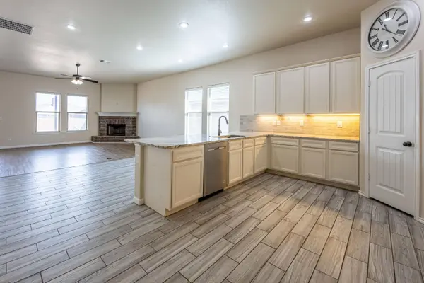 7208 92nd Street, Lubbock, TX 79424
