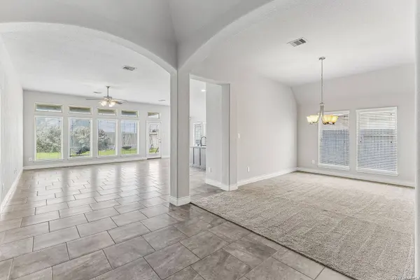 1937 FIELD BRK, Seguin, TX 78155