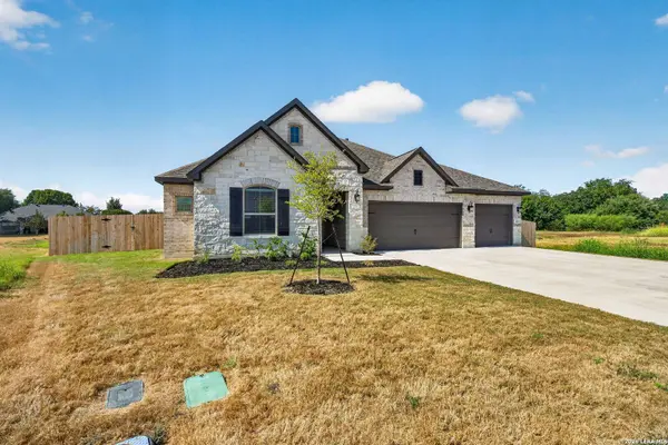 221 JANICE AVE, Castroville, TX 78009