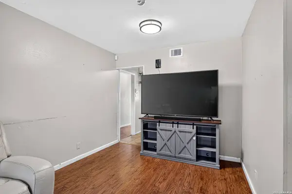 711 Colwyn Pass, San Antonio, TX 78216-5208