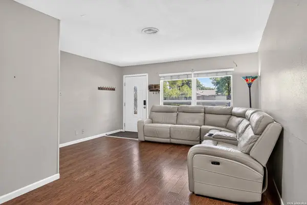 711 Colwyn Pass, San Antonio, TX 78216-5208