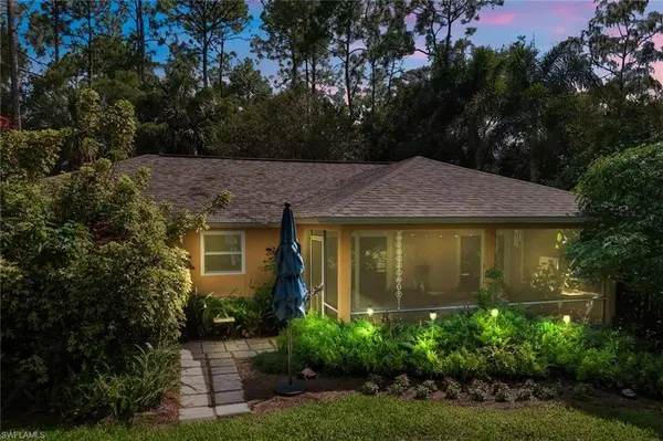 6037 Westport LN, Naples, FL 34116