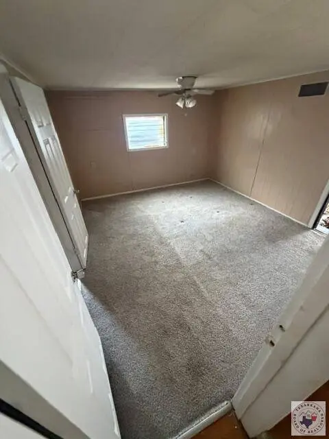 116 Ave H, Hooks, TX 75561