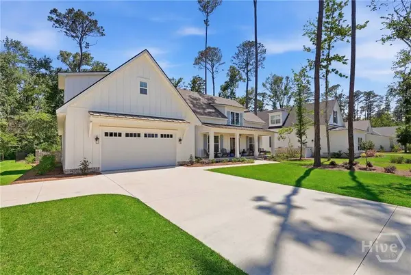 180 Enclave DR, Richmond Hill, GA 31324