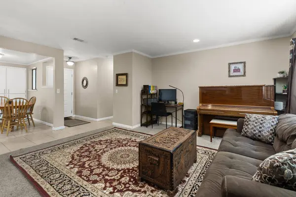 6608 Oak Lakes LN, Citrus Heights, CA 95621