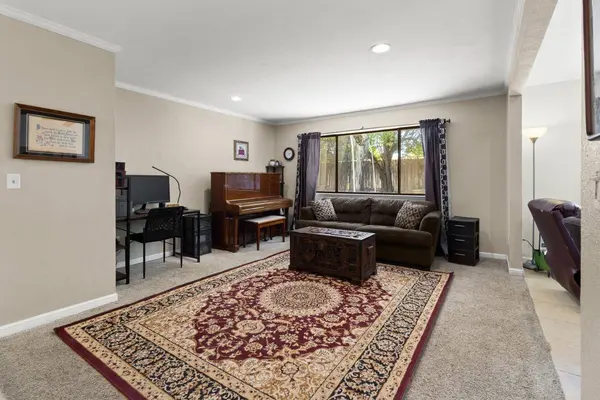 6608 Oak Lakes LN, Citrus Heights, CA 95621