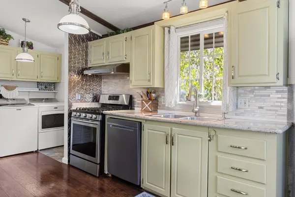 6 Shady Oaks Dr, Folsom, CA 95630