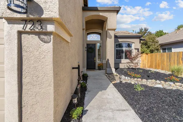 723 Stewart ST, Folsom, CA 95630