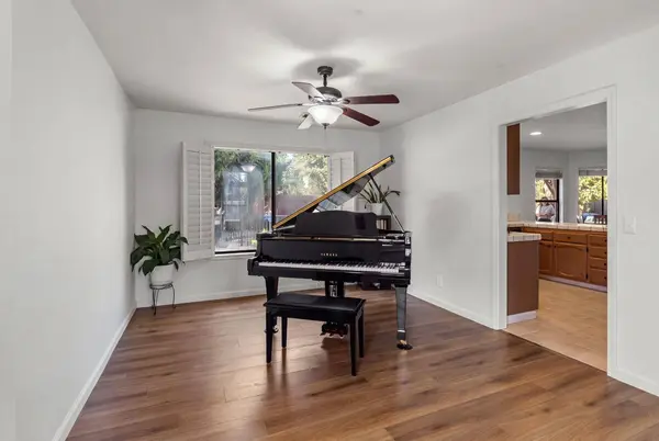 113 Chesterfield Way, Folsom, CA 95630