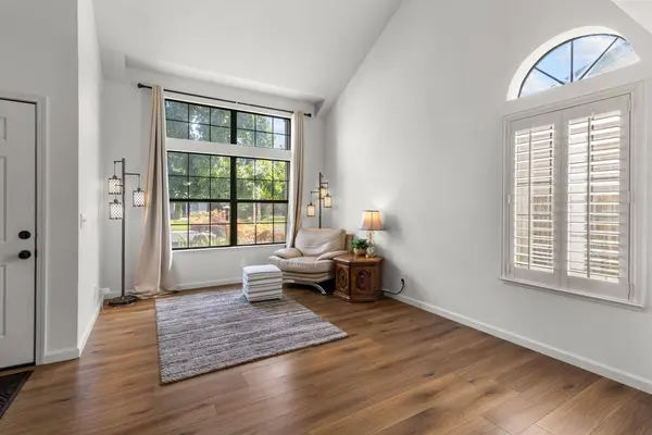 113 Chesterfield Way, Folsom, CA 95630
