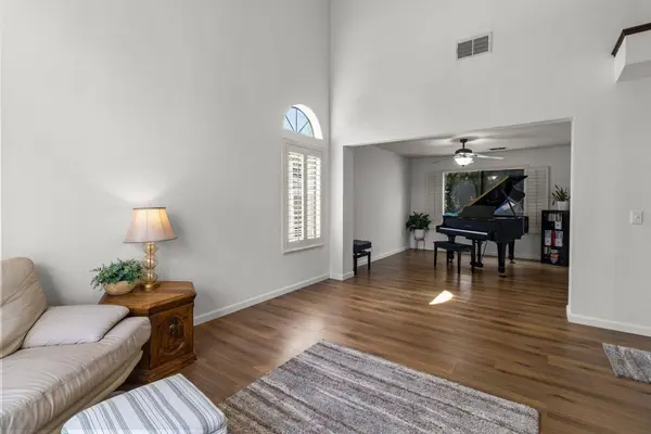 113 Chesterfield Way, Folsom, CA 95630