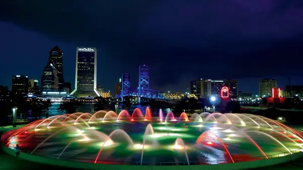 Moving to Jacksonville, FL: Essential Tips for New Residents,Wendy Orelus
