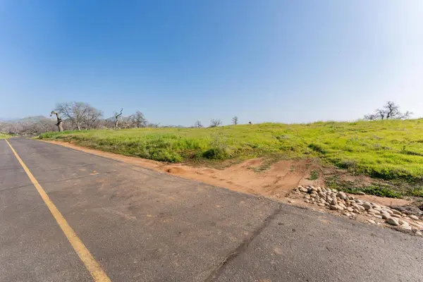 0 Oak Knoll LN, Clovis, CA 93619