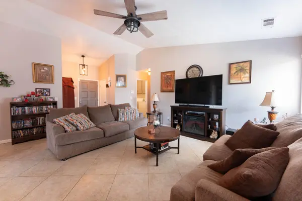 717 Sutter Avenue, Porterville, CA 93257