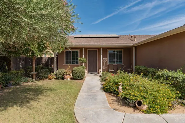 10606 Bremgarten CT, Bakersfield, CA 93314