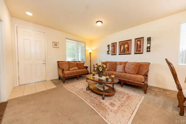 10606 Bremgarten CT, Bakersfield, CA 93314