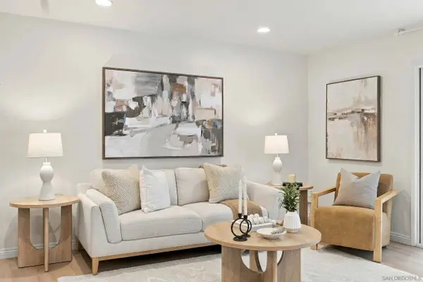 3782 Dove St, San Diego, CA 92103