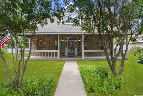 1405 Azalea Ln, New Braunfels, TX 78130
