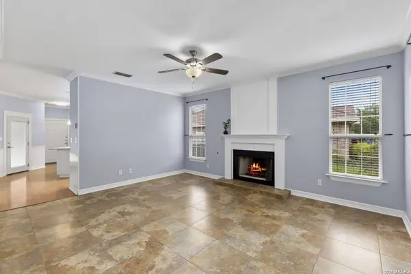 1405 Azalea Ln, New Braunfels, TX 78130