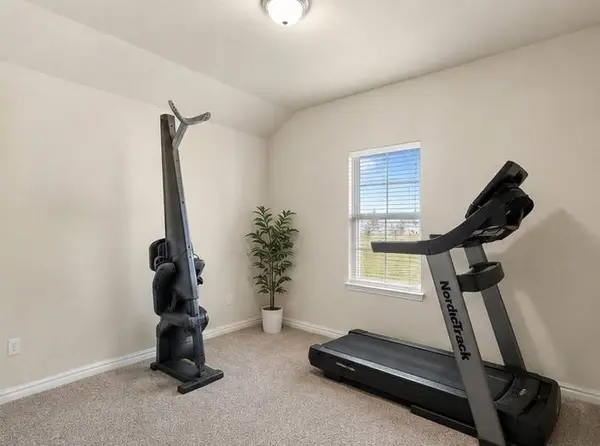 1231 Christie LN, Terrell, TX 75161