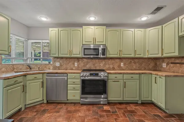 2248 Dorrington DR, Dallas, TX 75228