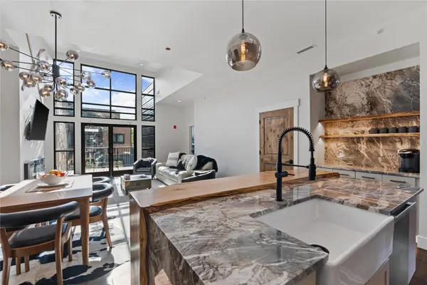 331 Baker AVE #302