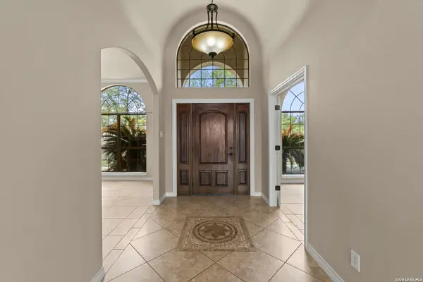 140 Legacy Trail Dr, La Vernia, TX 78121