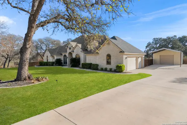 140 Legacy Trail Dr, La Vernia, TX 78121