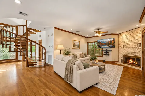 9 SCARBOROUGH SQ, San Antonio, TX 78218