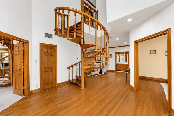 9 SCARBOROUGH SQ, San Antonio, TX 78218