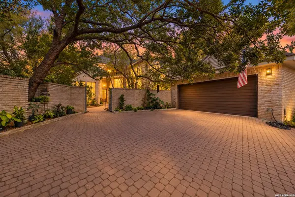9 SCARBOROUGH SQ, San Antonio, TX 78218