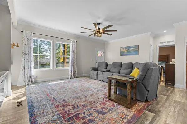 502 Ridgelake RD, Goodview, VA 24095