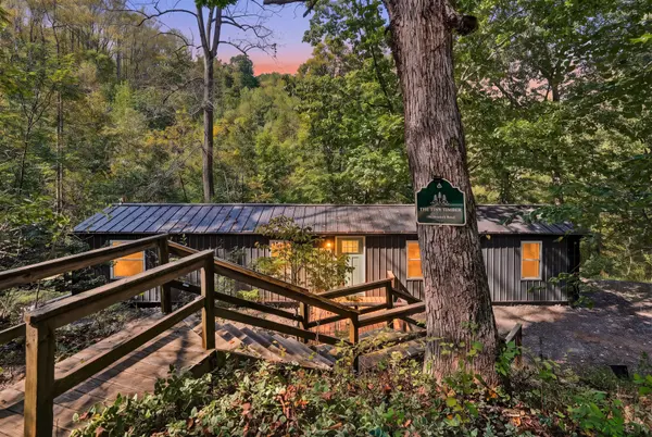 106 Deer Hill Rd, Goodview, VA 24095-2438