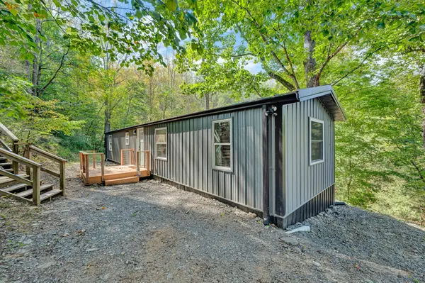 106 Deer Hill Rd, Goodview, VA 24095-2438