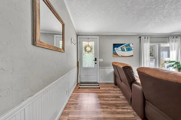 111 Deer Hill Rd, Goodview, VA 24095-2439