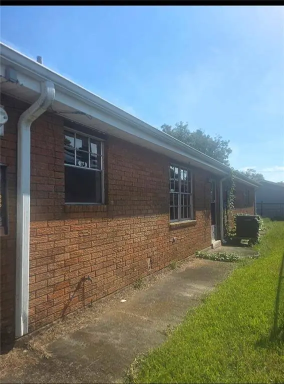 7926 UNITY DR, New Orleans, LA 70128