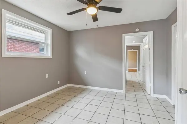 2330 32 N CLAIBORNE AVE, New Orleans, LA 70117