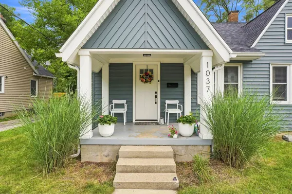 1037 Arlington NE Street, Grand Rapids, MI 49505