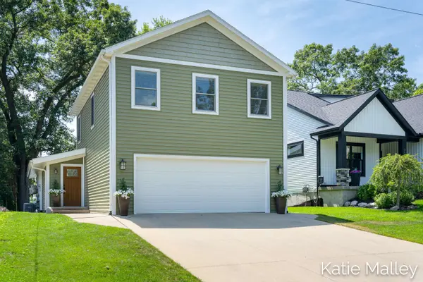 7353 Davies NE Drive, Rockford, MI 49341